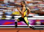 包含夏季联赛四强战对决在即！休斯顿火箭演练定位球，俄克拉荷马城雷霆密集防守应对的词条