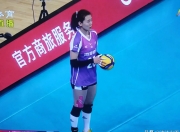联赛巅峰对决！李娜能否带领球队爆冷取胜？